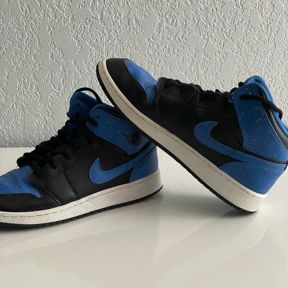Jordan 1 Mid ‘Royal Splatter’ Size 6.5Y - Picture 6 of 8